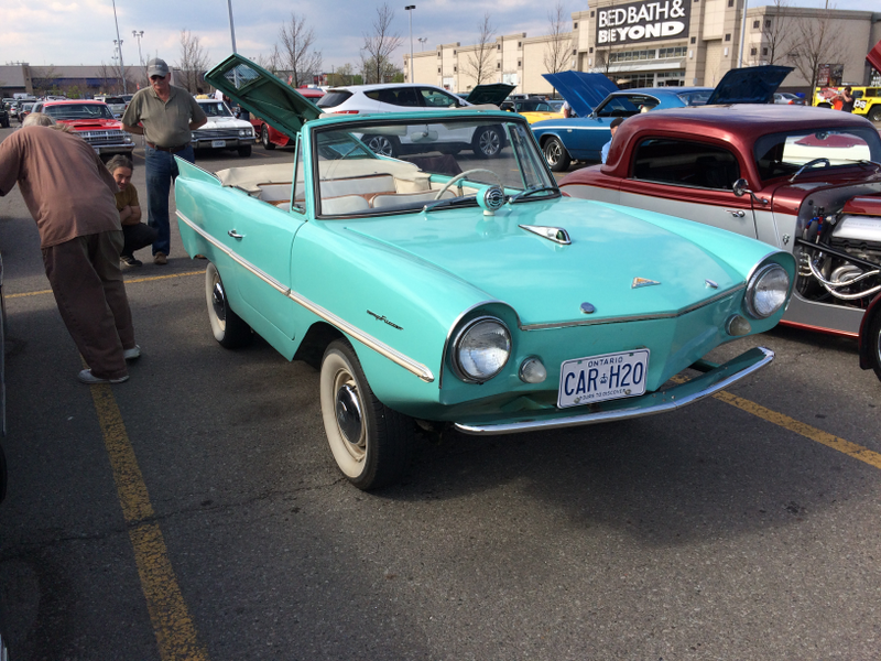 Illustration for article titled Some pics from a classic car meetup in south Etobicoke today...
